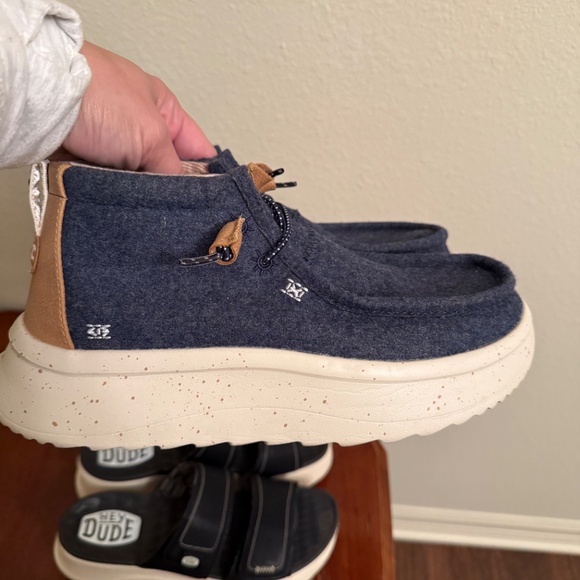 2 pair Hey Dude - Picture 5 of 9